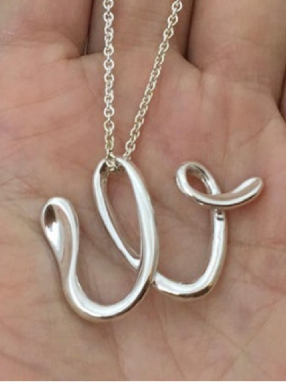 Rare Authentic Tiffany & Co. Vintage Elsa Peretti Letter W Alphabet Necklace